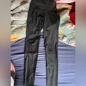 Aerie Offline High-rise 7/8 leggings in hi-shine - Small, Short